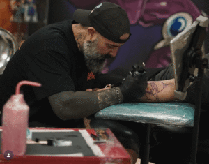 Tatuador Juani Flores